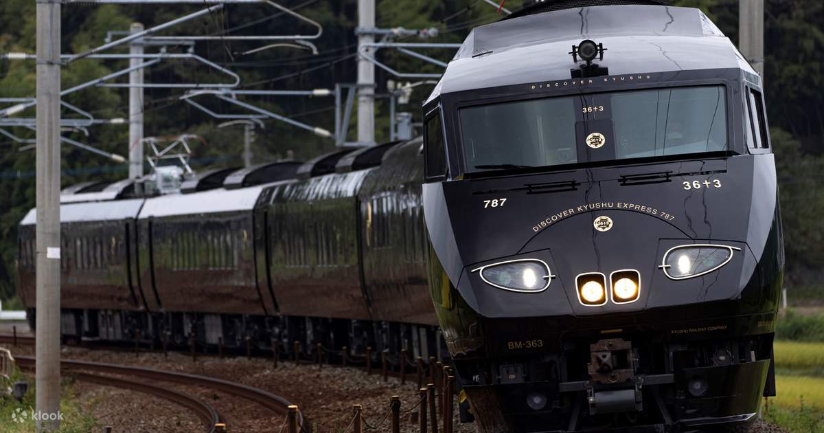 ユニベアシティ JR Kyushu 36+3 Green seat - Klook United States